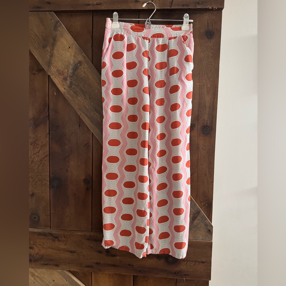 Stylish Wide Leg Pants with Orange, Pink and White Pattern - Picture 2 of 2